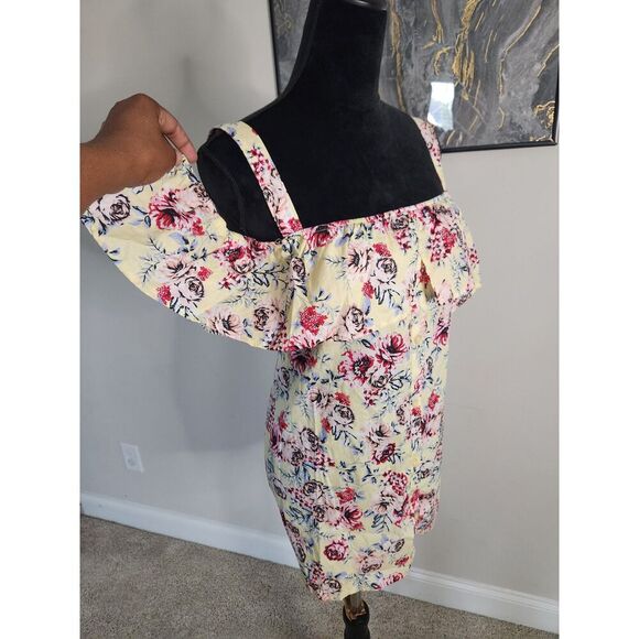 Off Shoulder Ruffle Floral Blouse - Size 3XL - Picture 2 of 7